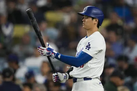 影/大谷翔平「剪髮」清爽現身！練投15公尺秀驚人臂力