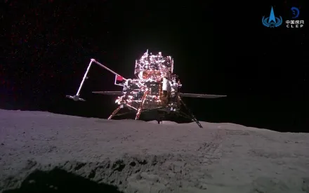 「攜土」搭上回家專車！陸嫦娥六號完成「太空接力」　月球軌道上樣品成功轉移