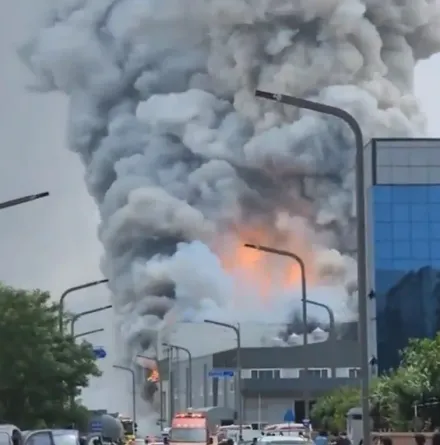 影/逾20人死！韓國鋰亞電池廠突發火災　3.5萬顆電池恐爆炸難救援