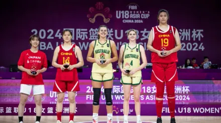 「女姚明」一枝獨秀狂拿42分！U18亞洲盃大陸敗澳洲　她含淚抱走賽會MVP