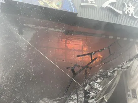 台中燒肉店爆炸釀1死1命危！2消防員身體不適「緊急給氧」