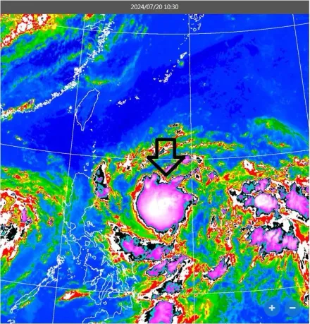 準颱風近中心對流爆發　鄭明典曝「1圖」示警：熱低增強的徵兆