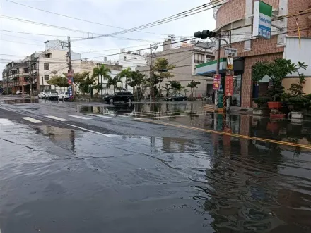 影/最接近月球！東港海水倒灌「沒下雨卻淹水」　「天文大潮」得淹5天