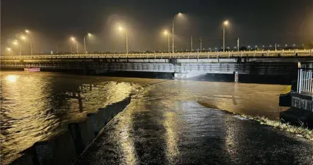 強颱凱米豪雨狂炸宜蘭！水位達3級警報　蘭陽大橋恐封橋