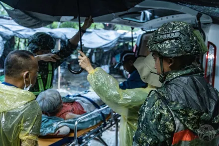 國軍出動兵力機具　協助民眾凱米颱風災後復原
