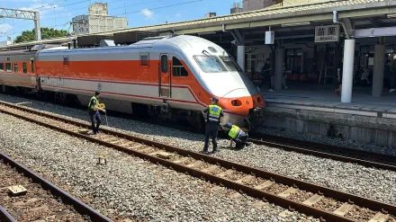 台鐵苗栗站旅客落軌「慘死車底」　自強號煞不住當場輾過