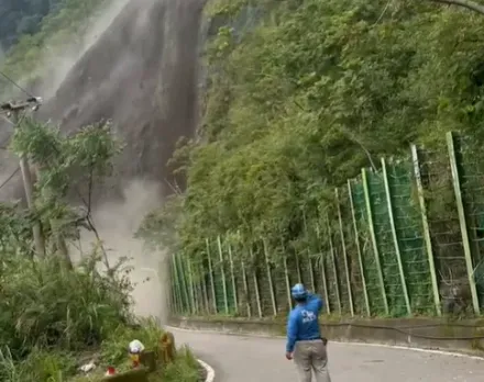 影/驚險直擊！高雄暴雨「藤枝遊樂區」土石瀑布狂瀉　落石阻斷交通