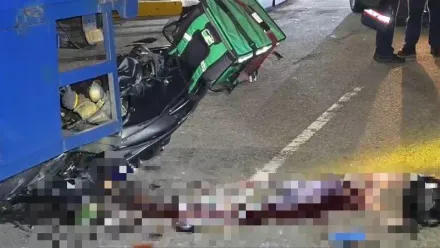 快訊/新北死亡車禍！貨車司機違停吃宵夜　外送員騎車「高速撞上車尾」不治