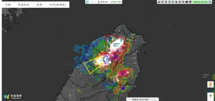 北部1分鐘「閃電逾400次」！監測圖曝光　氣象粉專示警：未來2小時內雨勢最強