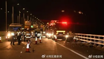 影/上夜班竟出事！中年港男深圳灣大橋「墜海身亡」　疑因車輛失控撞欄