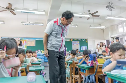 開學了！張善政視察免費營養午餐推動　期勉學校守護學童健康