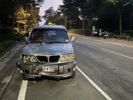 金門詭異車禍！休旅車駕駛稱「閃黑影」衝對向車道　騎士慘遭撞飛滿地血