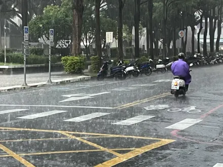 3縣市大雨特報！北台灣急變天「氣溫直降8度」　雨彈灌爆2地區