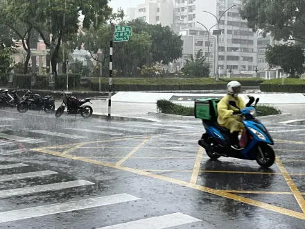 快訊/下班帶傘！12縣市雷雨下到入夜　「雲林斗六」二級淹水警戒