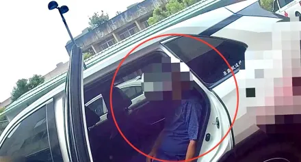 影/男子心肌梗塞全身癱軟妻子警局求助　巡邏車鳴笛開道即刻救援