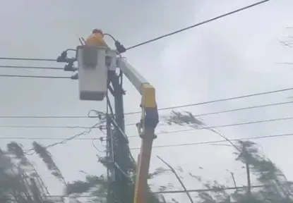 快訊/山陀兒挾強風豪雨狂撒野！屏東大停電高達6754戶　台電人員緊急搶修