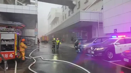 快訊/東港安泰醫院清晨惡火！8人急送屏東基督教醫院　「3人住進加護」