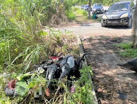 重大車禍！東華男大生遭右轉轎車猛撞噴飛　19歲騎士墜草叢頭顱爆血亡