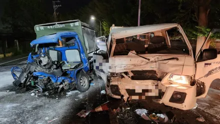 屏東小貨車驚悚對撞「下巴全掉光」！他逆向行駛…酒測值高達1.25