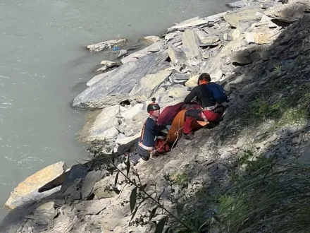 南三段無雙吊橋前悲劇！42歲女墜200米深谷亡　遺體今運下山