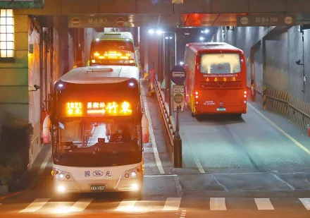 客運沒落了？他憶大學時期「都搭客運旅遊」　網友嘆：坐車坐到屁股爛掉