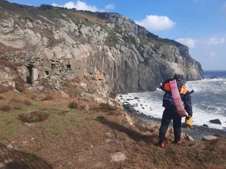 馬祖小紫澳海域陸籍漁工遭漁網拖入海中　海巡全力搜救