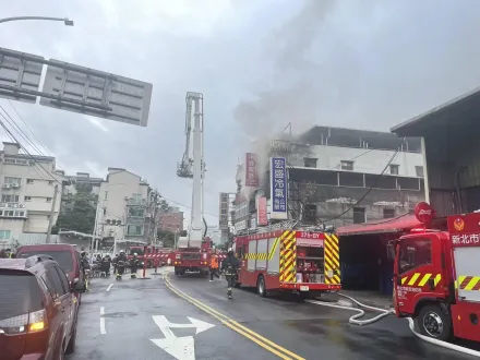 新莊公寓出勤！3消防員氣瓶耗盡「急喊Mayday」獲救　險命喪火窟