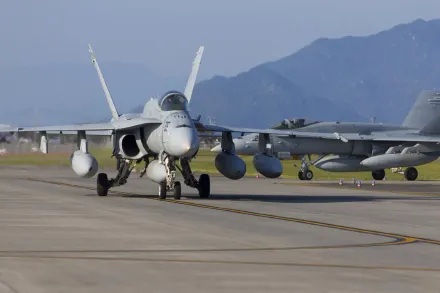 日本三澤基地美軍F/A-18C發生意外　空自匿蹤戰機大本營