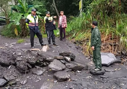 康芮肆虐全台！南投仁愛鄉4獵人受困失聯　消防今挺進武界搜救