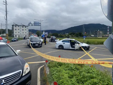 影/口袋戰術奏效！新竹3毒蟲掛假車牌撞警車　棄車落跑仍遭逮