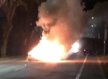 彰化二林綠色隧道爆車禍「汽車燒成廢鐵」　蛋車雞蛋撒滿地