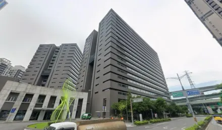 行政院新莊大樓內男子陳屍辦公室　警封鎖現場採證死因待查