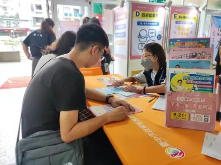 釋出1900個職缺！台中市府舉辦徵才博覽會　貨車宅配司機薪資上看8.5萬