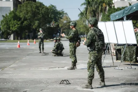 視導陸軍無人機訓練中心　顧立雄：人人皆能成為操作手