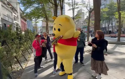 雙城論壇來不速之客　小熊維尼來抗議