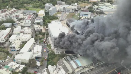 疑「空間迷失」找不到逃生口！全聯倉儲5工人慘遭惡火燒成焦屍