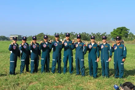 亞洲首支高空滲透小組　陸軍神龍小組