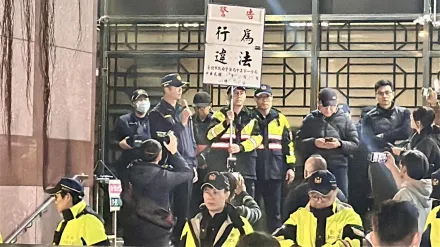 白委聽庭途中憤而離席　怒嗆「只有檢察官認為沒有證據」還採張益贍供詞