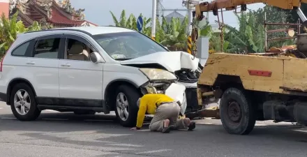 雲林死亡車禍！休旅車自撞分隔島　70歲翁不治、妻骨折