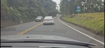 影/阿里山公路龜車「時速20K」逼違規！警製單舉發可處1800