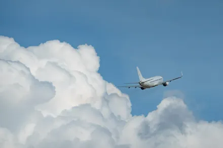 影/驚悚瞬間曝！瓜地馬拉機場塔台指令出錯　2客機險空中相撞