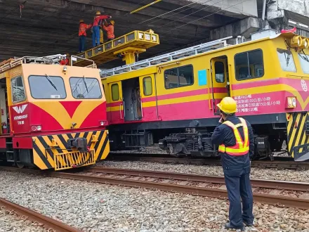 台鐵電車線跳電緊急搶修　三貂嶺到瑞芳恢復通車