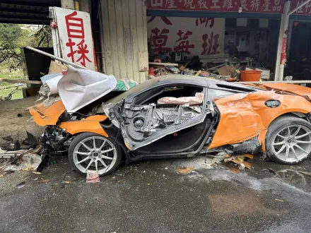 影/台3線離奇車禍！1700萬麥拉倫失控衝進民宅　整車撞爛