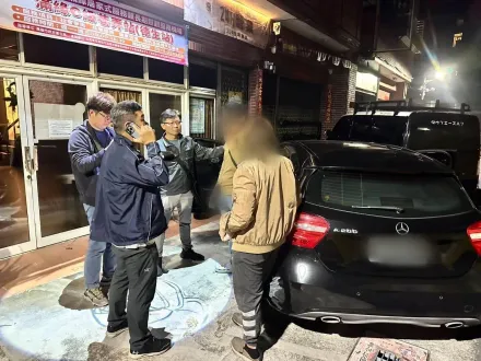 酒後一言不合就亮槍！高雄小港警逮2人　畫面直擊