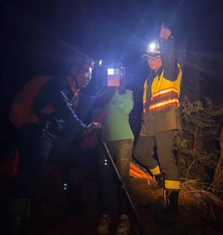 影/跟死神搶命！65歲婦險命喪阿里山仙夢園　救援畫面直擊