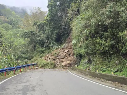 五峰鄉泰平部落爆土石流！新竹縣府：拚下班前搶通