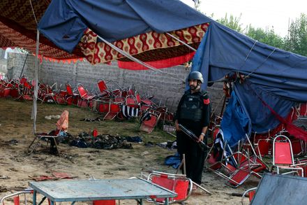巴基斯坦自殺炸彈攻擊釀54死　伊斯蘭國組織宣稱犯案