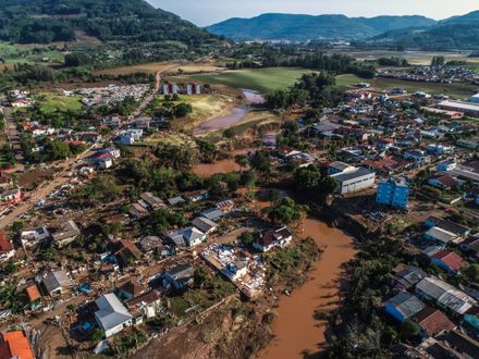 影/巴西遭溫帶氣旋襲擊15萬人受影響　至少42死46失蹤