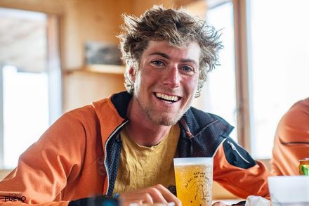 影/天才運動員「滑雪直墜冰川腳下身亡」　跑山冠軍22歲離世