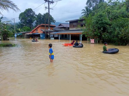 泰國南部暴雨致「半世紀最慘洪患」！至少6人罹難、約40萬人受災